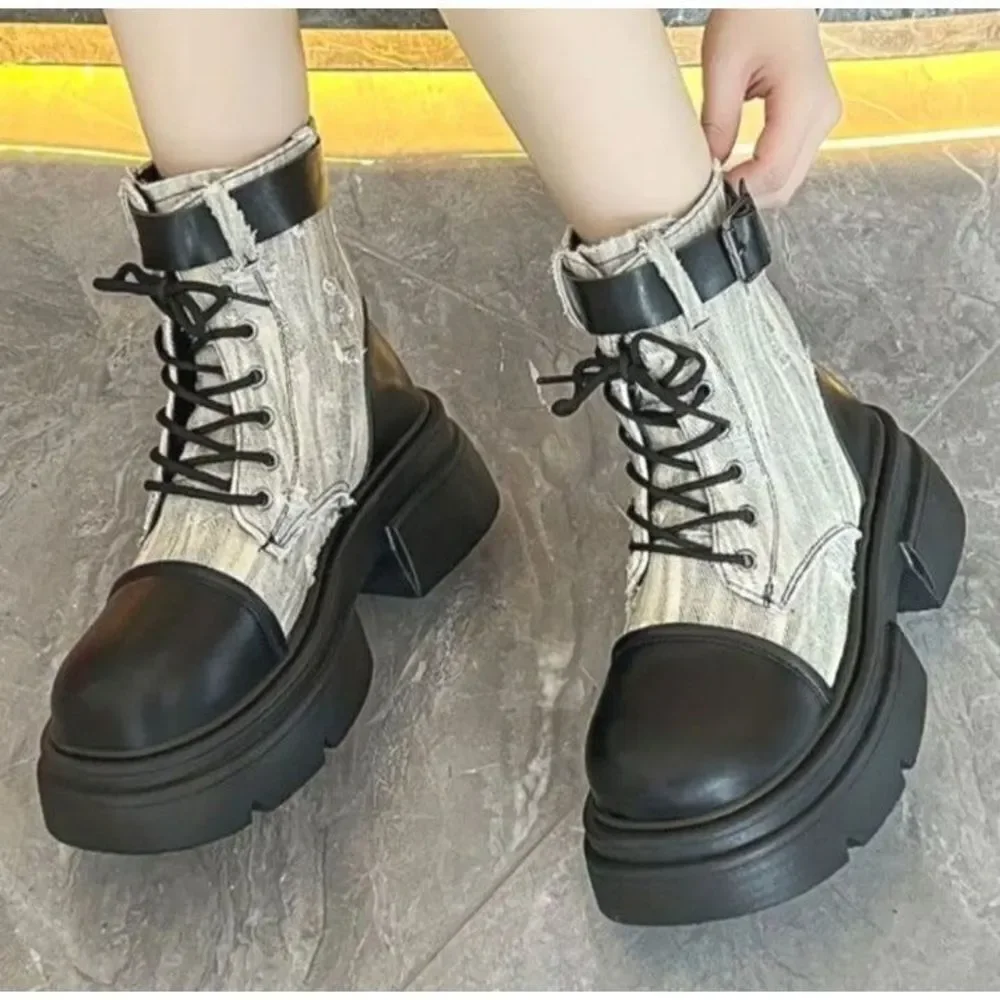 Ladies Lace-up Combat Boots sz 8